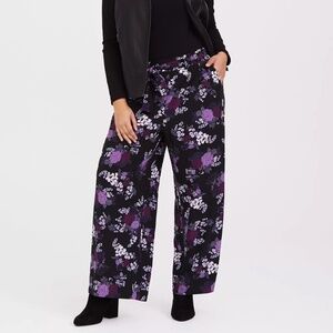 Torrid 5x Purple Floral Crepe Pants